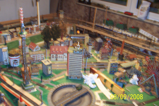Verkaufe kompllete modelleisenbahn H0 fleichmann etc - Modellbau - köln-böcklemünd