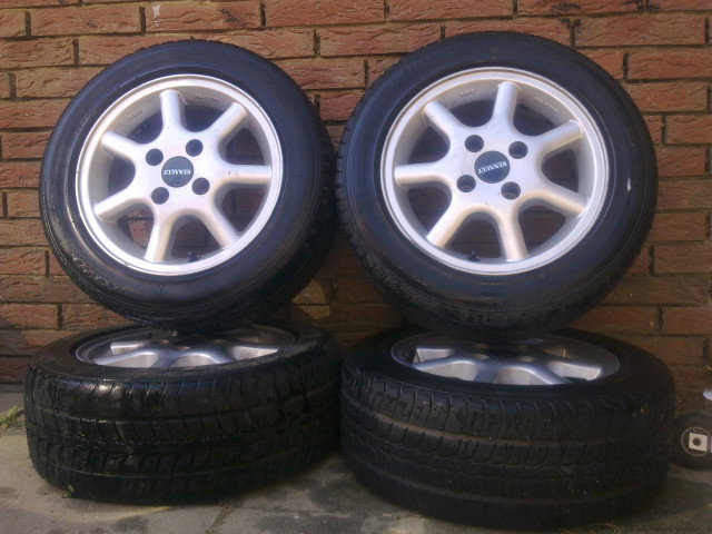 Twingo alufelgen mit gebrauchter sommerbereifung - Auto Teile - euskirchen