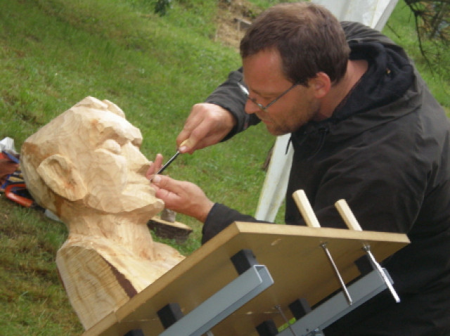 Holzbildhauer Workshops mit Lignumpassionen - Lernen Lehren Lesen - Leipzig