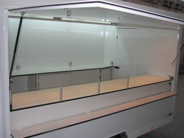 Imbissanhänger 1800 Kg / 3960 x 2520 x 2300 mm - Nutzfahrzeuge - Achim