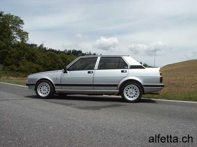 SUCHE GIULIETTA 2.0 TEILE , BITTE ALLES ANBIETEN    - Auto Teile - markgröningen