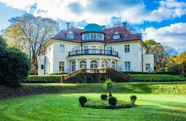 Gartenhelfer hilft in Düsseldorf & Meerbusch im Garten - Handwerk Hausbau Garten - Meerbusch