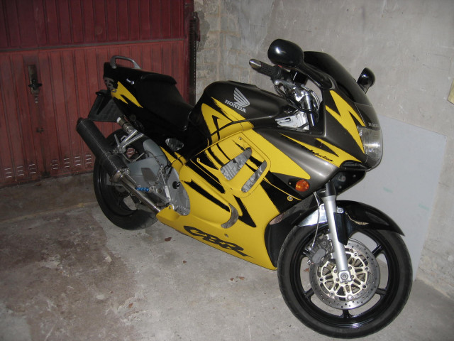 Honda CBR600F mit SuperBikeLenker - Motorraeder und Teile nach Marken - Essen