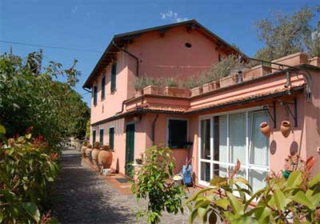 Toskana Ferienhaus Nähe Lucca für 5 Personen mit Privatpool - Urlaub Reise - Lucca Toskana
