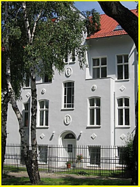 Villa in Berlin, saniert, 3-4 Einheiten, zentrumsnah, ruhig, grün, sicher... - Immobilien - Berlin