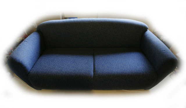 Biete gute Couch an  blau  - Moebel Haushalt - Kamp-Lintfort
