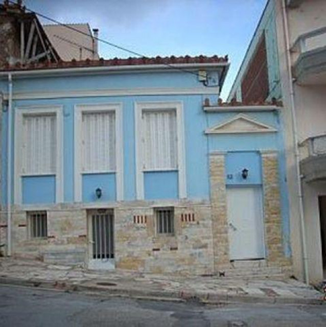 DENKMALGESCHÜTZTES Generationenhaus aus Stein / Hafenstadt Lavrion bei Athen 70+ - Immobilien - Lavrion am Meer bei Athen