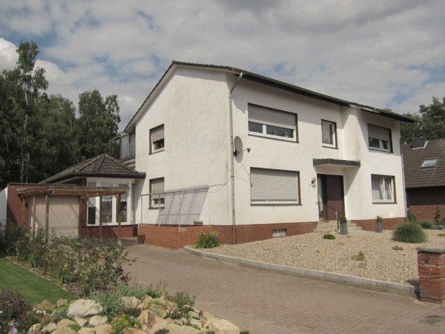 HAUS ZWEIFAMILIENHAUS IM WALD GELEGEN RHEINE ELTE VB 189.000 € - Immobilien - Rheine