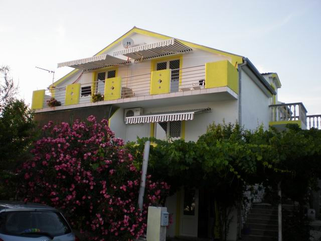 In Rtina Miocici Ferienhaus direkt am Meer 4 Ferienwohnungen  - Urlaub Reise - Rijeka