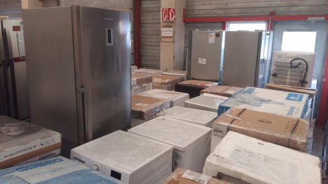 Service Retouren Österreich Waschmaschine,Kühlschrank,Backofen etc. - Haushalt - Görlitz