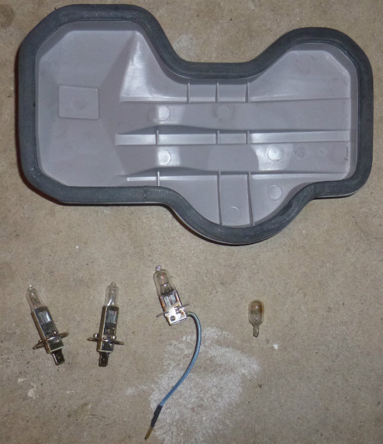 Deckel + Glühlampen für Mercedes-Benz Scheinwerfer VALEO rechts W202  - Auto Teile - Einbeck