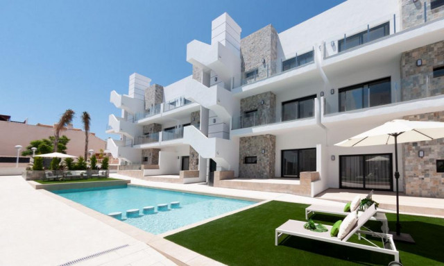 Traumhäuser an der Costa Blanca. für jeden Geldbeutel das richtige Objekt - Immobilien - Torrevieja