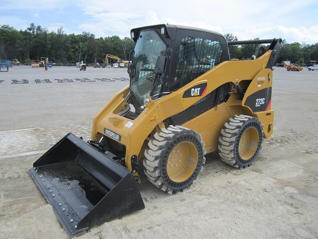 2011 CATERPILLAR 272C Kompaktlader  - Nutzfahrzeuge - Weißenfels