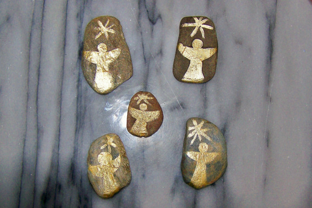 Schutzengel aus Naturstein - Kommunikation - Mainz