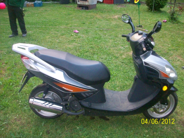 Motorroller REX RS 125 silber, steuerfrei, Roller - Motorraeder und Teile nach Marken - Malsch