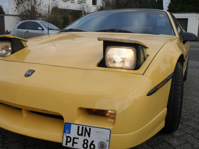 Pontiac Fiero GT Fastback talbot yellow - Auto Specials - Kamen