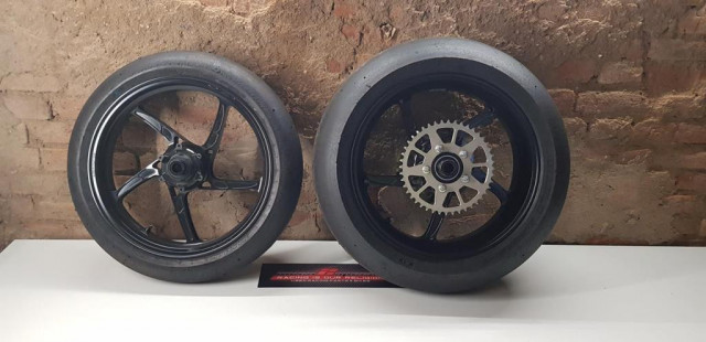 Honda CBR1000RR - SC59 - OZ Felgen - Motorraeder und Teile nach Marken - Schoneck
