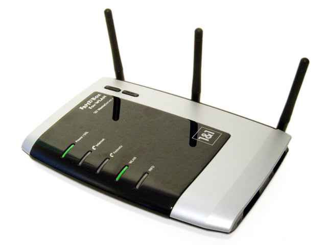 AVM FRITZ Box Fon WLAN 7270 Router - Internet - Holler