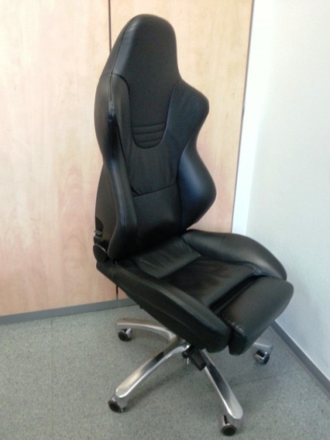 Bürostuhl Recaro Sport schwarz Leder Office Stuhl Drehstuhl Sitz  - Buero Geschaeft - Minden