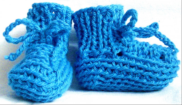 Erstlingsschuhe, Babyschuhe gestrickt - Baby und Kind - Grimmen