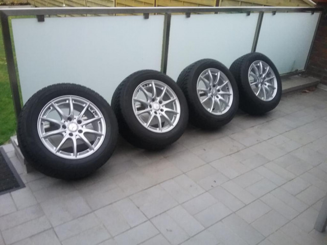 Winterreifen Komplett Räder - Auto Teile - Tönisvorst