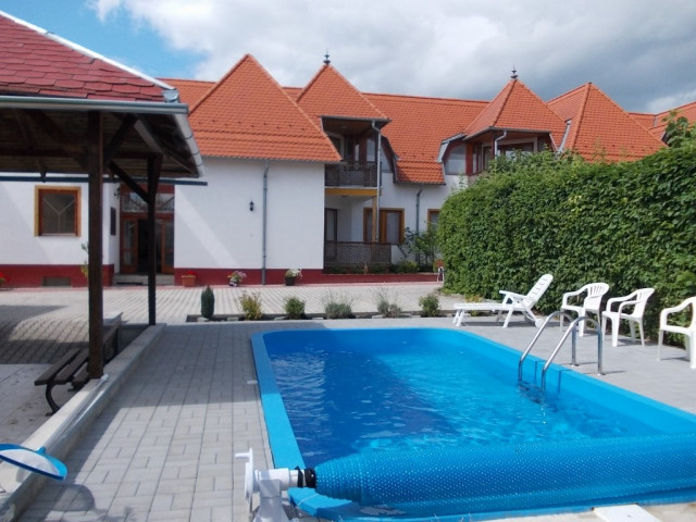 Am Plattensee in Ungarn Appartementshaus zu verkaufen - Immobilien - Balatongyörök Am Plattensee in Ungarn Appartementshaus zu verkaufen - Immobilien - Balatongyörök