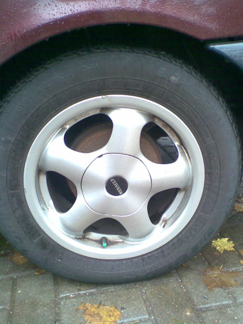 Suche Alufelge für Renault Laguna B56 BJ 97 - Auto Teile - Neuenhagen
