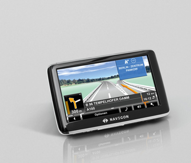 Navigationsgerät  NAVIGON 4350 max   - Auto Zubehoer - 80339