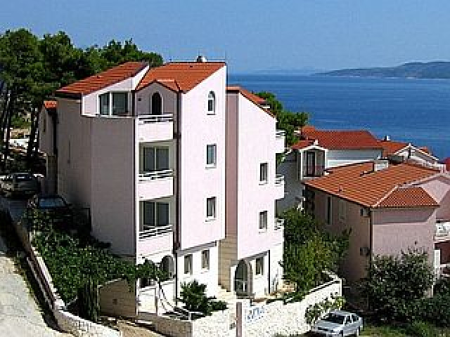 Kroatien-Ferienwohnungen Peric - Urlaub Reise - Lokva Rogoznica