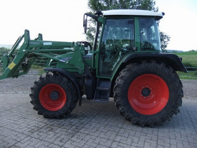 Schlepper, Traktor Baujahr 2004 Fendt Farmer 309 Ci mit Frontlader - Nutzfahrzeuge - München