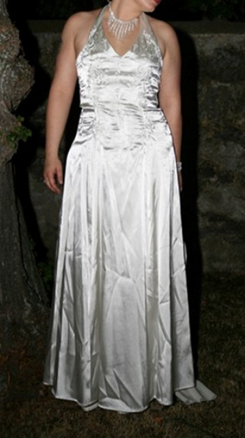 Brautkleid Gr. 36 zu verkaufen - Kleidung Schmuck Accessoires - Gießen